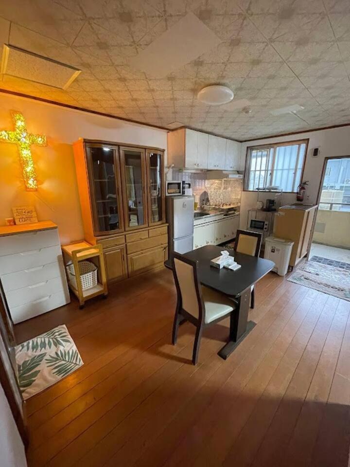 Miyagi Apartment Tomari Naha Eksteriør bilde